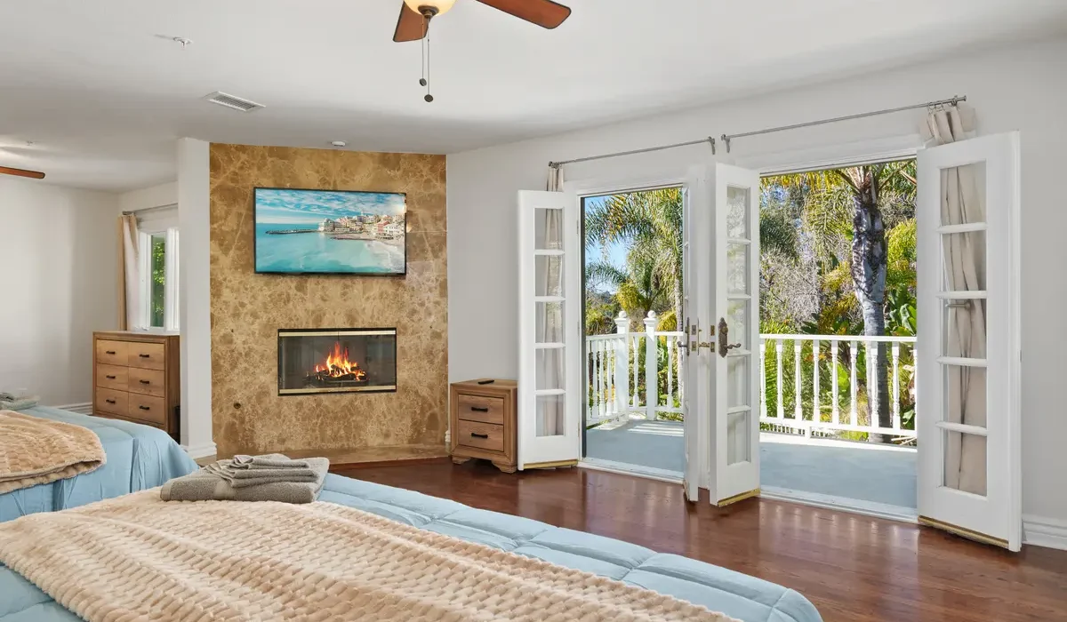 Bedroom with a luxurious view