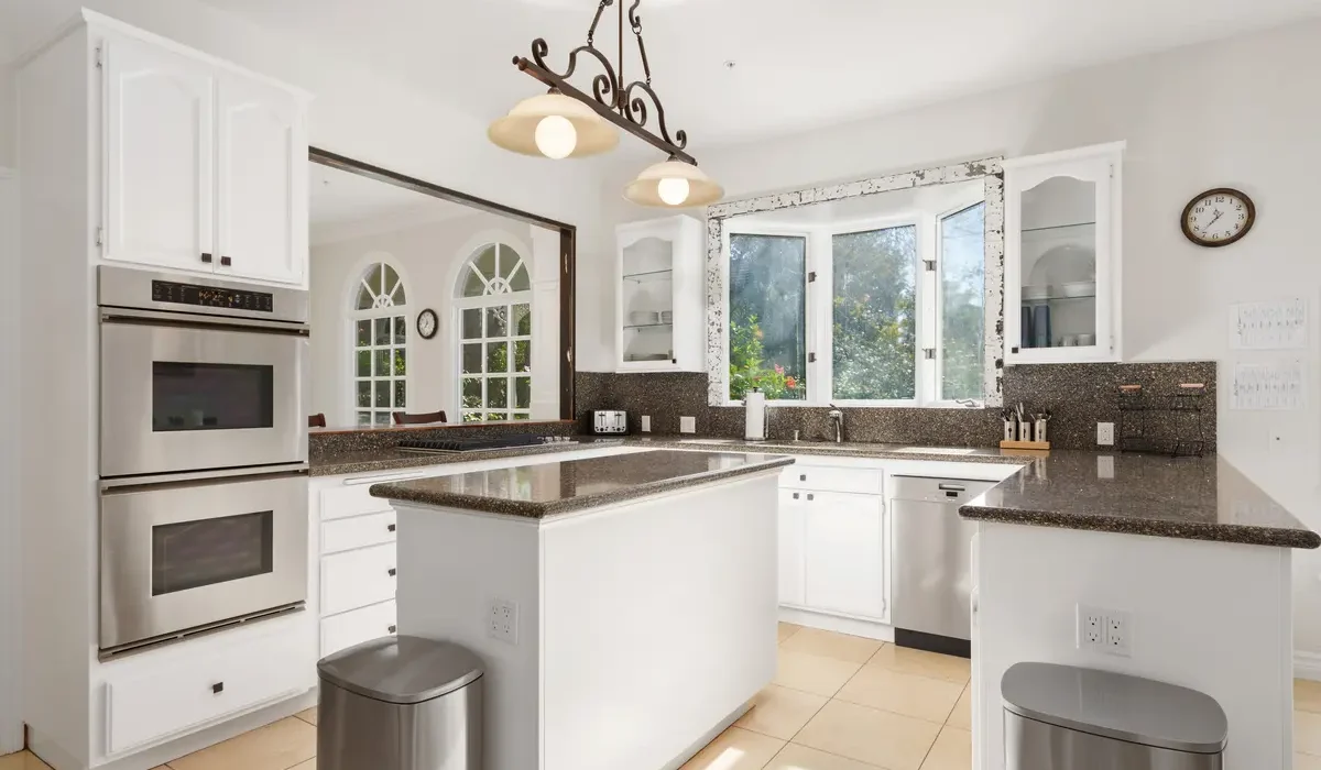 Kitchen at altitude recovery community